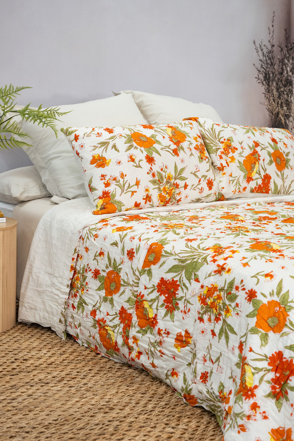 Botanical garden design green cotton quilt with handprinted detailing