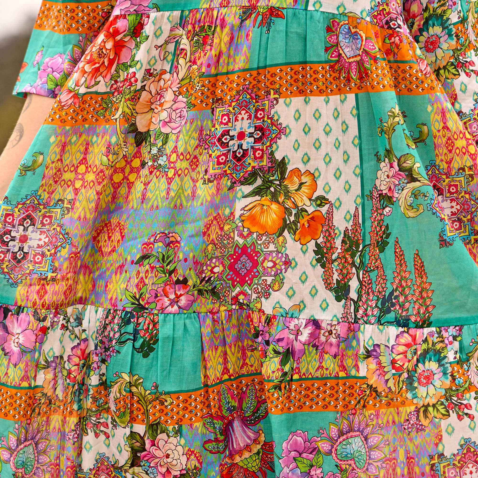 Premium cotton holiday dress for women’s summer wardrobe