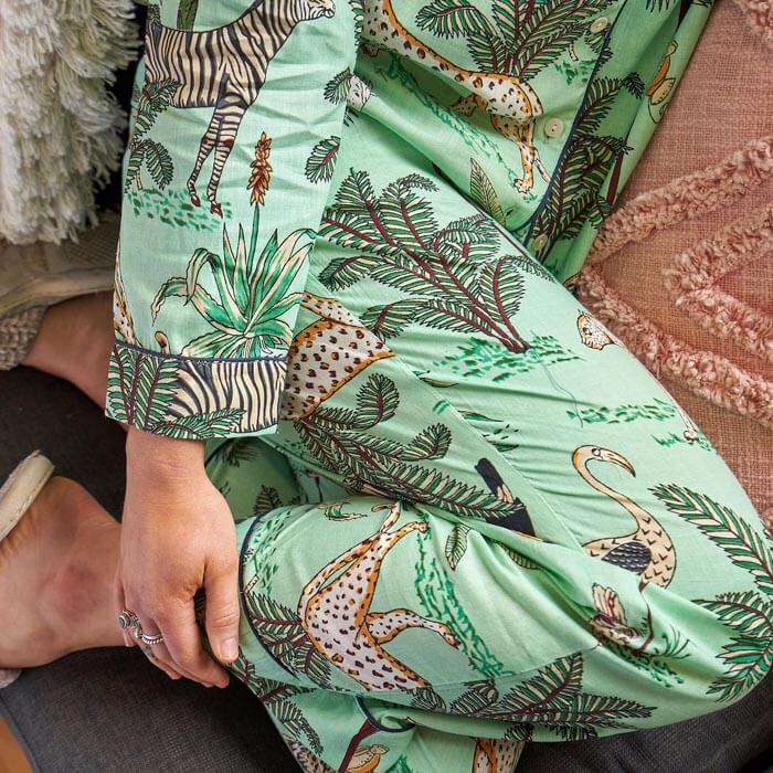 PJ SET LOUNGEWEAR SLEEPWEAR PYJAMAS GREEN ANIMAL PRINT Includes 4 sizes S,M,L,XL PJ12