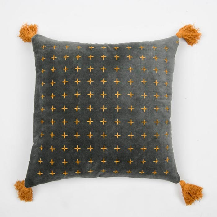 Tassels Linen Cushion Cover 50x50cm Beige Pillow Cover Handmade Boho rustic decor cream Moroccan Cushions Hand Tufted Cushion Lumbar Pillow CC200