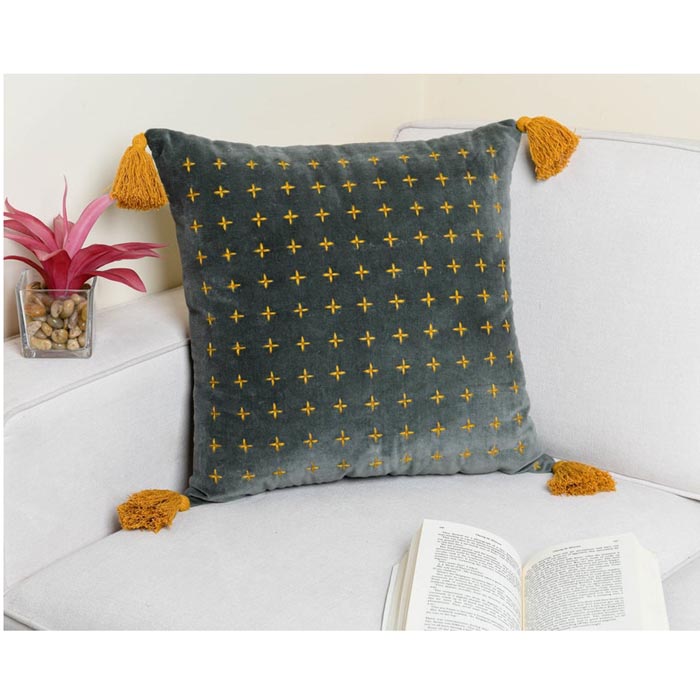 Tassels Linen Cushion Cover 50x50cm Beige Pillow Cover Handmade Boho rustic decor cream Moroccan Cushions Hand Tufted Cushion Lumbar Pillow CC200