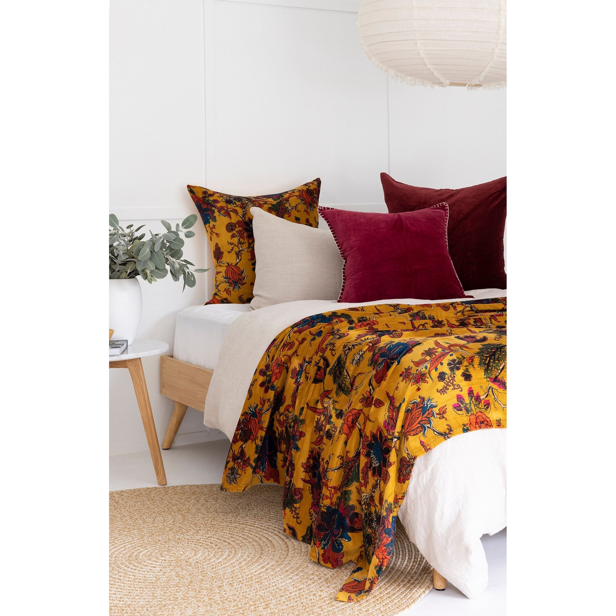 Mexican Painter Velvet Throw, Frida Floral Decorative Throw, Mexican Painter Art Garden Country Mexico Muertes Throw | Cotton Velvet Throw