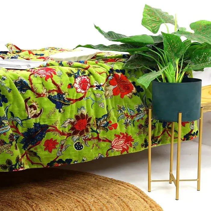 Velvet Quilt Cotton Quilt Patchwork Quilt Handamade Red Velvet Quilt Floral Quilt Comforter Bedspread Quilt Blanket Bedcover Indian