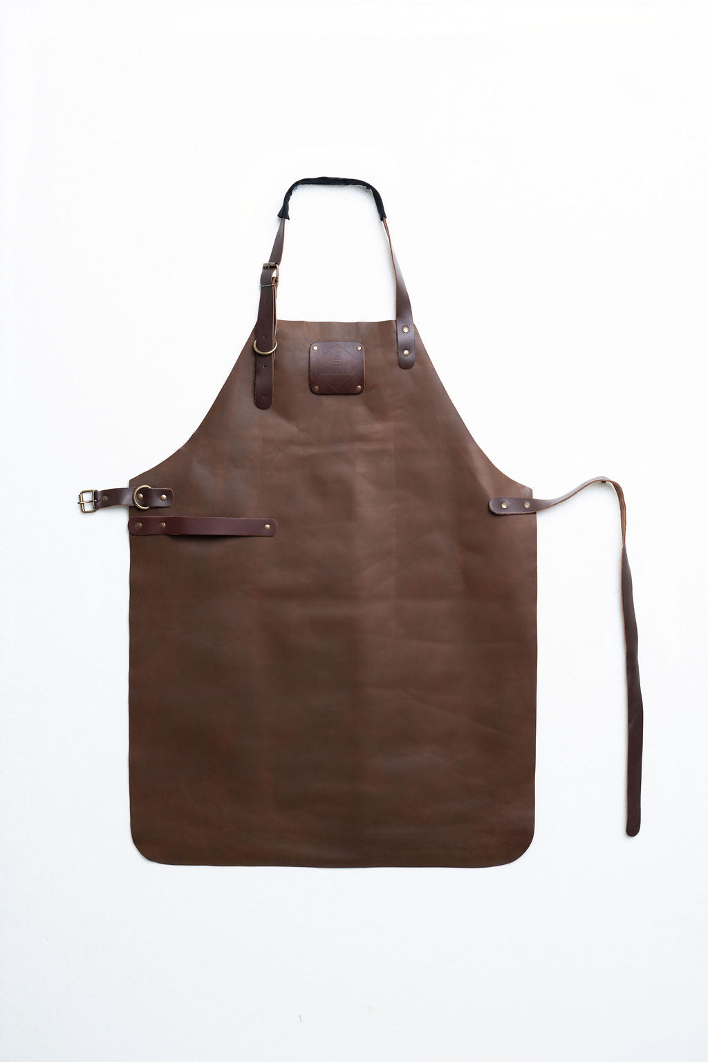 Premium leather apron with linen strap connections