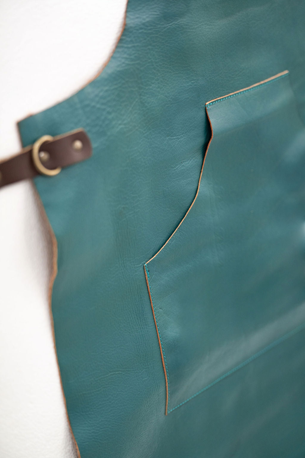 Durable ocean teal leather apron for craftsmen and workshops