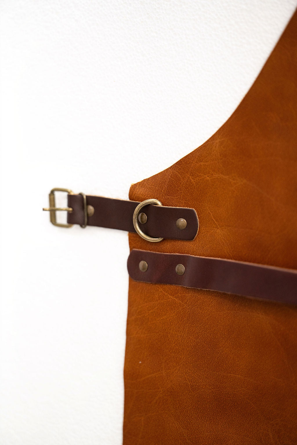 Premium vintage leather workshop apron in brown