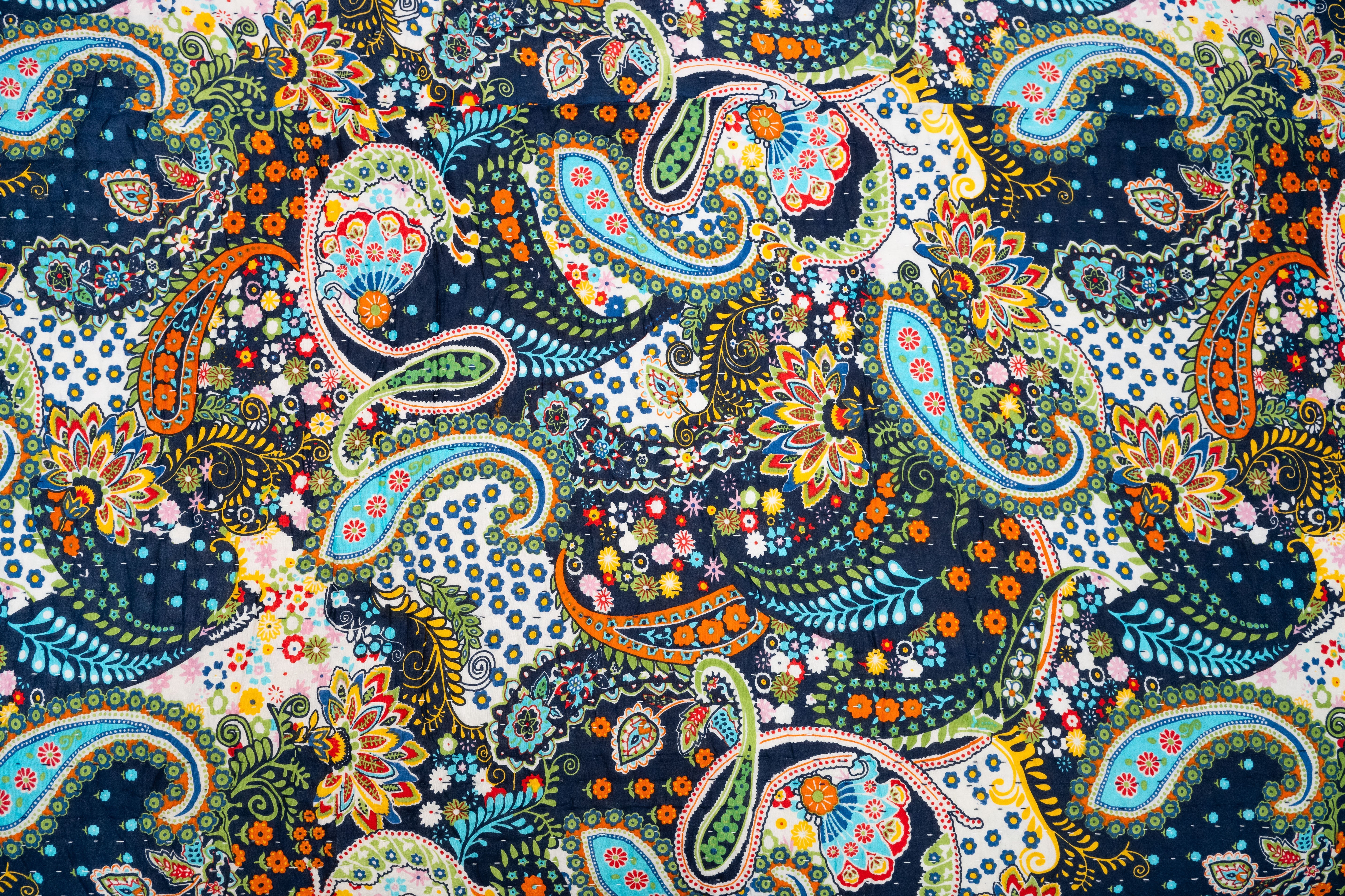 Craftluxe Midnight Paisley Printed Quilt Set for Bedroom