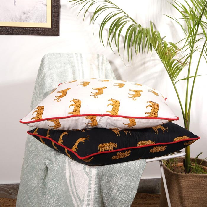 Mexican Painter Pillow Case, Frida Floral Decorative Cushion, Mexican Painter Art Garden Country Mexico Muertes Cushion Cover CC43