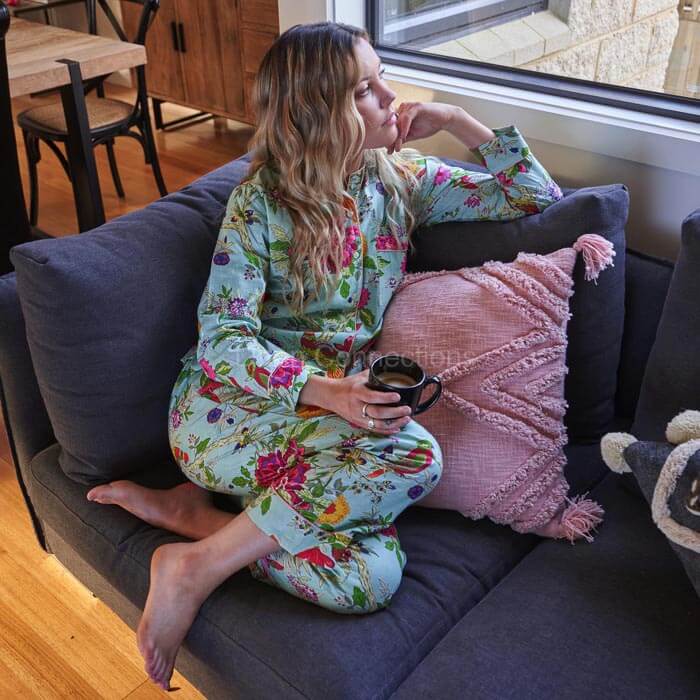 PJ SET LOUNGEWEAR FLORAL BLUES SET INCLUDES 4 SIZES S,M,L,XL PJ1